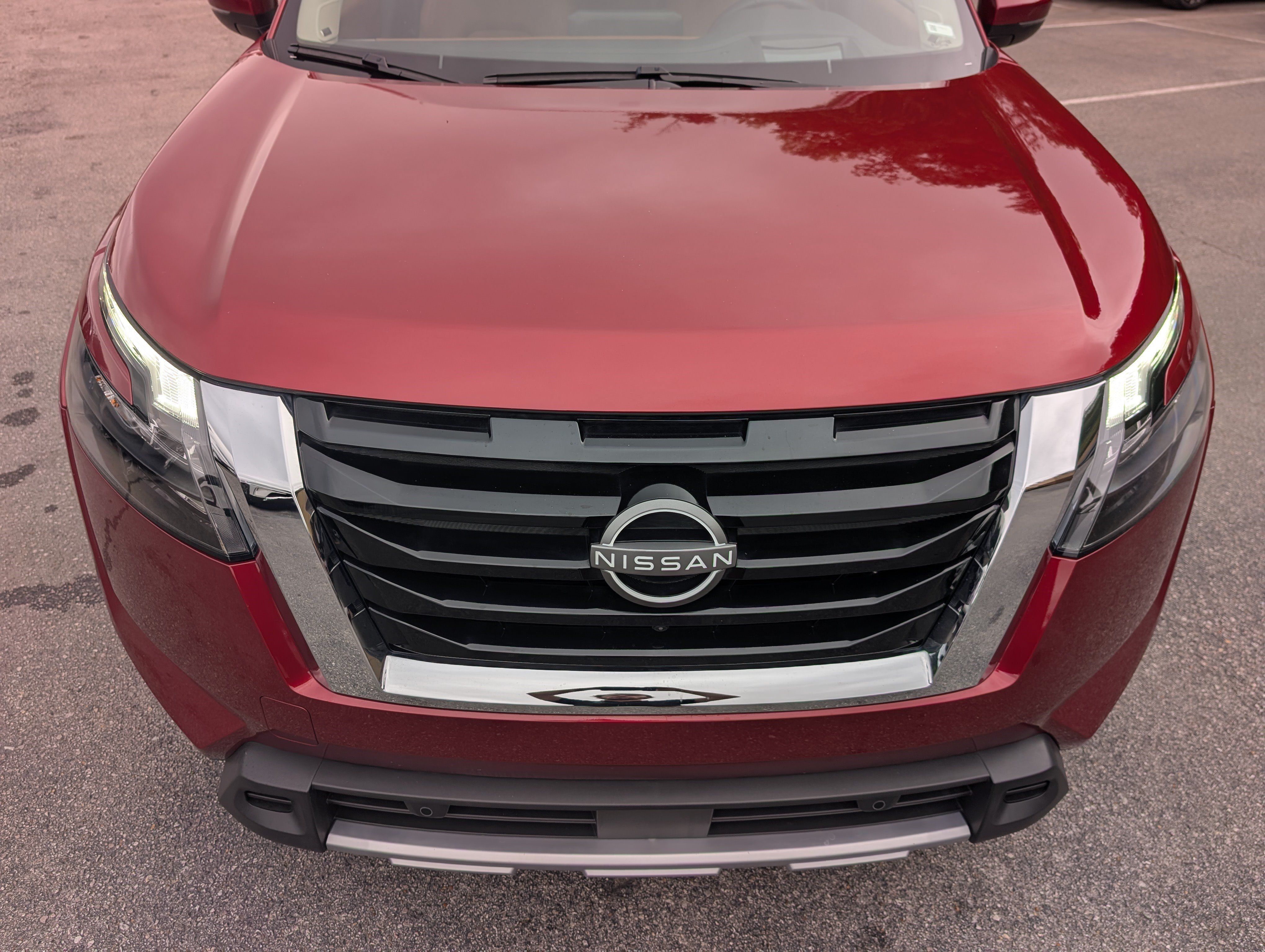 Used 2025 Nissan Pathfinder Platinum w/ Cargo Package FWD image 12