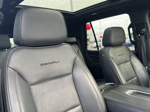 Used 2021 GMC Yukon Denali w/ LPO, Illumination Package image 26