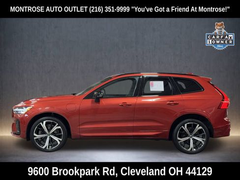 Used 2022 Volvo XC60 T8 R-Design w/ Advanced Package image 4