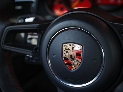 Used 2018 Porsche 911 GT2 RS RWD image 27