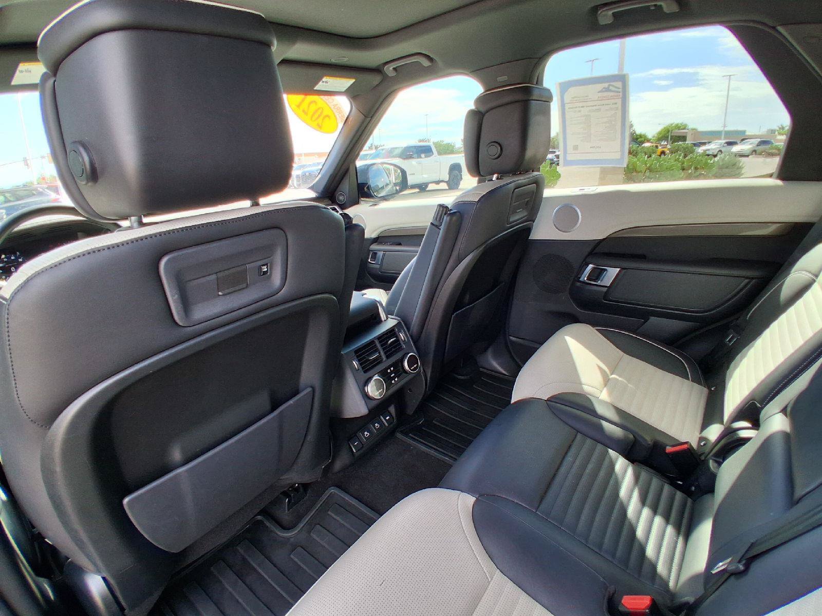 Used 2021 Land Rover Discovery HSE R-Dynamic AWD/4WD image 23