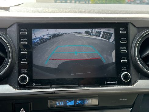 Used 2022 Toyota Tacoma SR5 w/ Technology Package RWD image 15
