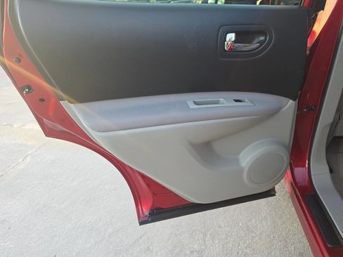 Used 2014 Nissan Rogue S w/ Convenience Package image 16