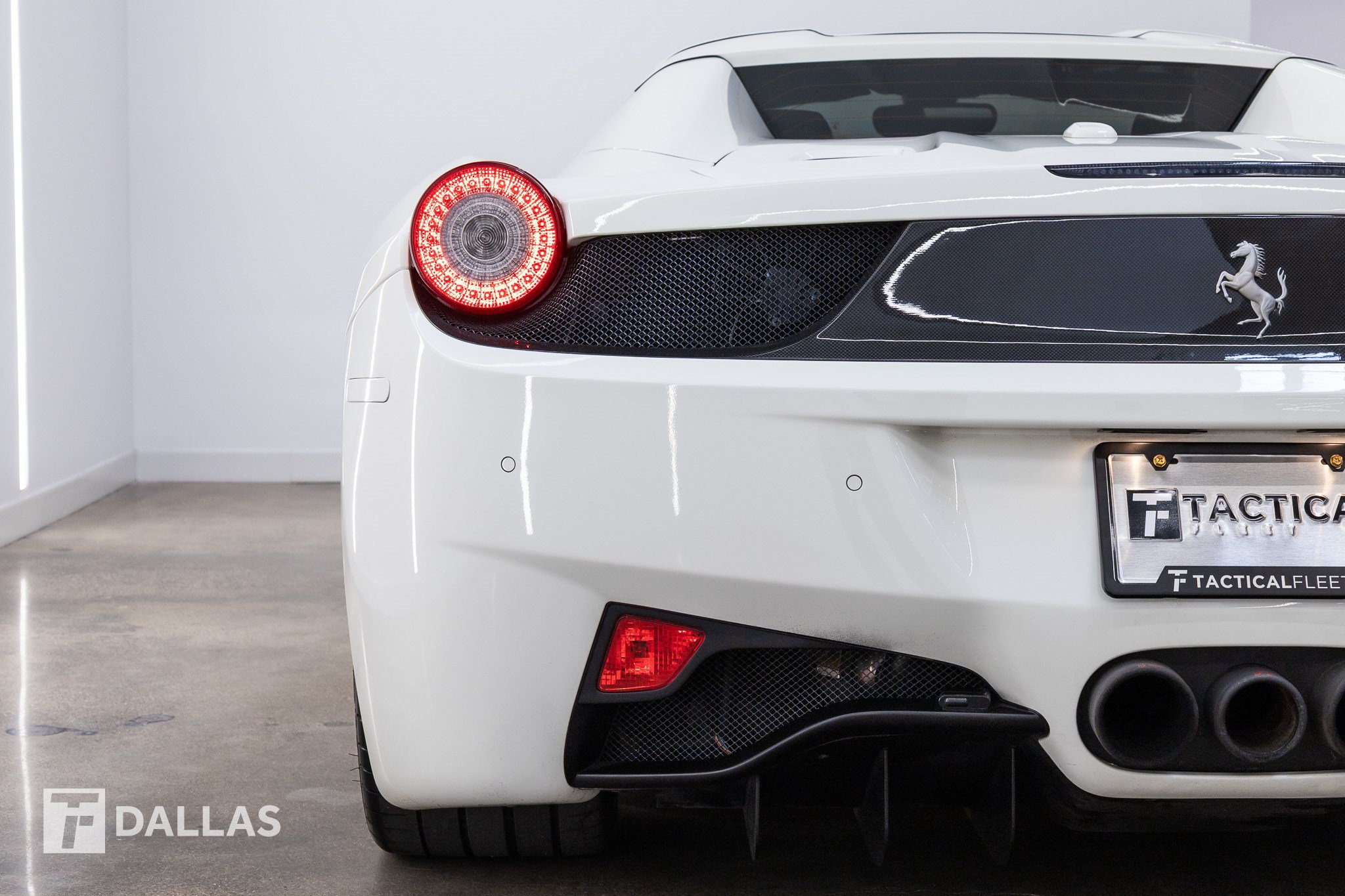 Used 2013 Ferrari 458 Spider RWD image 16