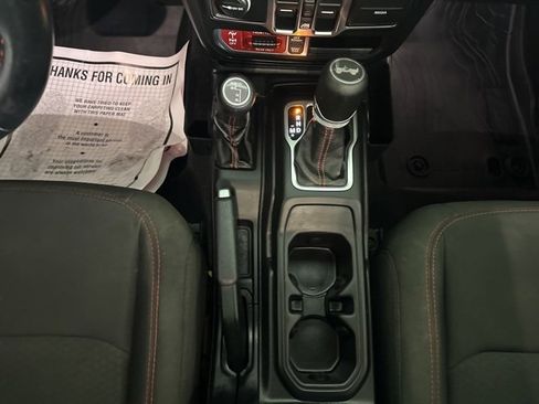 Used 2021 Jeep Wrangler Unlimited Rubicon image 17