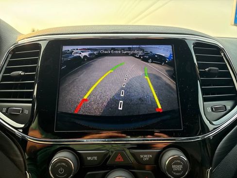 Used 2020 Jeep Grand Cherokee Altitude AWD/4WD image 15