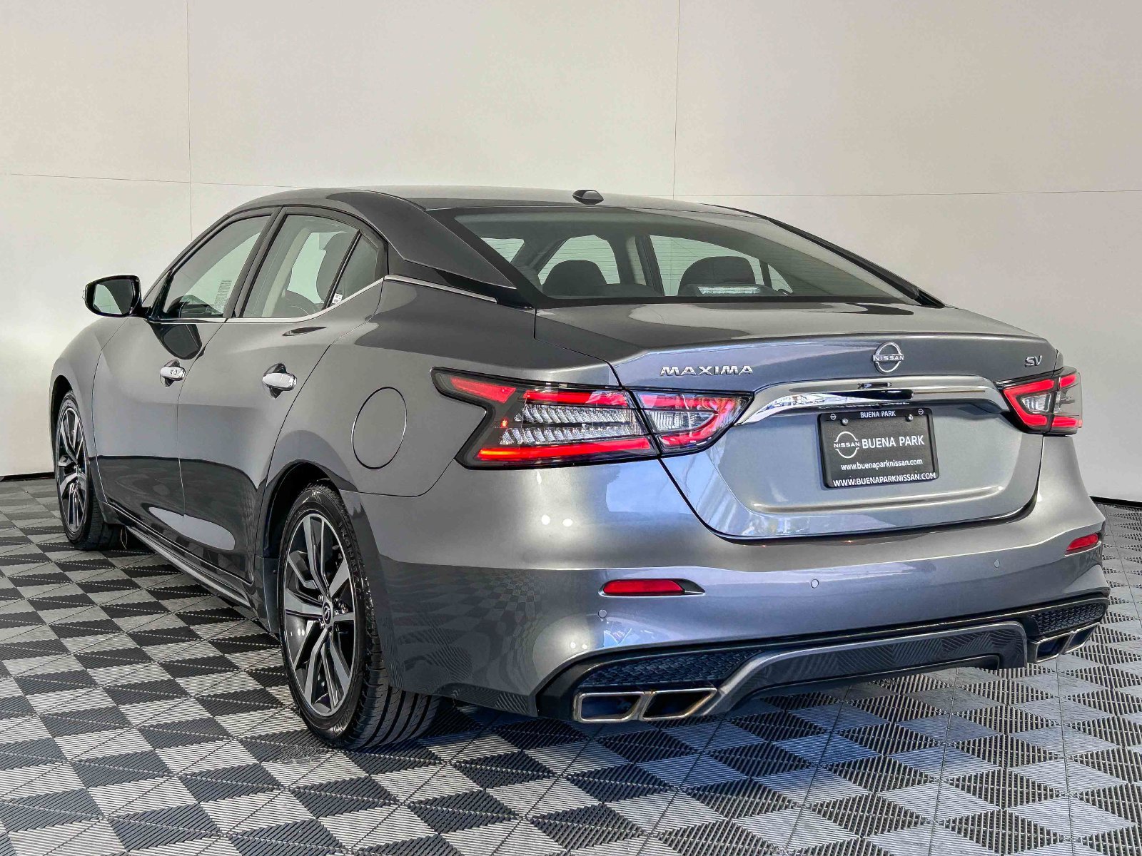 Used 2023 Nissan Maxima SV w/ Floor Mat Group FWD image 6