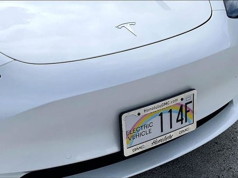Used 2020 Tesla Model 3 Standard Range Plus RWD image 33