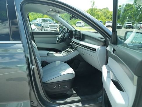 Used 2025 Hyundai Palisade SEL FWD image 20