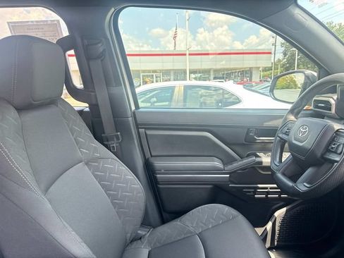 Used 2025 Toyota Tacoma SR5 RWD image 15