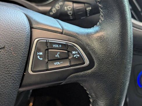 Used 2019 Ford Escape SE FWD image 9