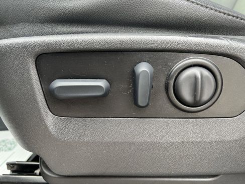 Used 2022 Chevrolet Silverado 1500 LTZ w/ LTZ Premium Package image 21