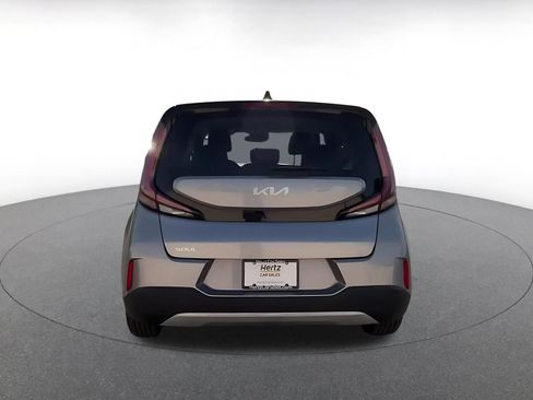 Used 2025 Kia Soul LX w/ LX Technology Package FWD image 12