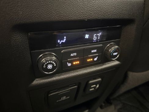 Used 2020 Chevrolet Traverse High Country w/ LPO, Floor Liner Package AWD/4WD image 24