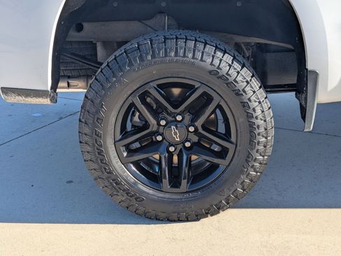 Used 2023 Chevrolet Silverado 1500 LT Trail Boss w/ LT Trail Boss Premium Package image 11