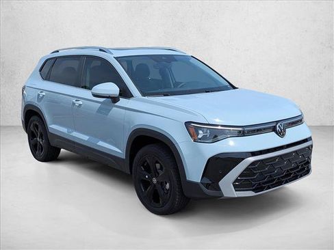 New 2026 Volkswagen Taos SEL AWD/4WD image 3