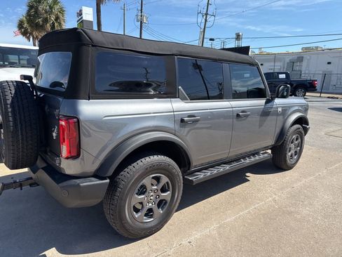 Used 2024 Ford Bronco Big Bend image 3