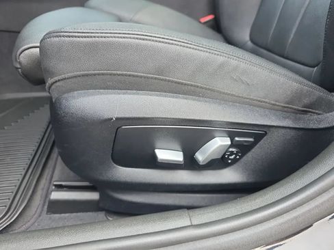 Used 2018 BMW 530i RWD image 16