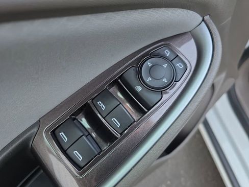 Used 2025 Chevrolet Malibu LT image 11