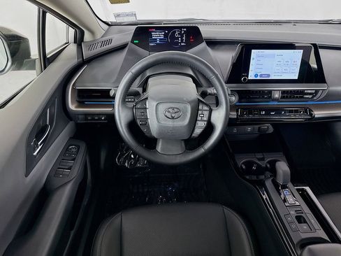 Used 2025 Toyota Prius XLE image 21