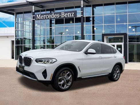 Used 2025 BMW X4 xDrive30i w/ Premium Package image 1