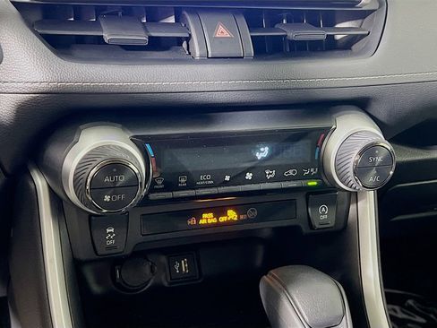 Certified 2025 Toyota RAV4 XLE AWD/4WD image 15