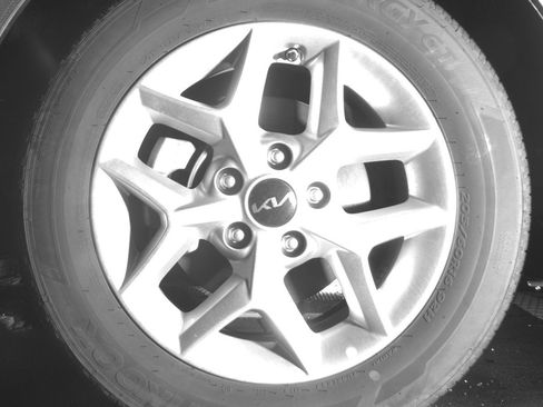 Used 2025 Kia Soul LX w/ LX Technology Package image 12