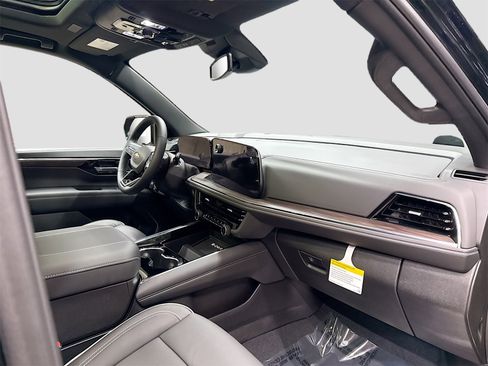 New 2026 Chevrolet Tahoe Premier w/ Sun And Tow Package image 32