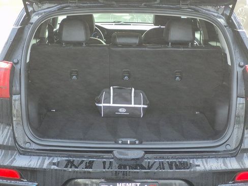 Used 2020 Kia Niro EX image 6