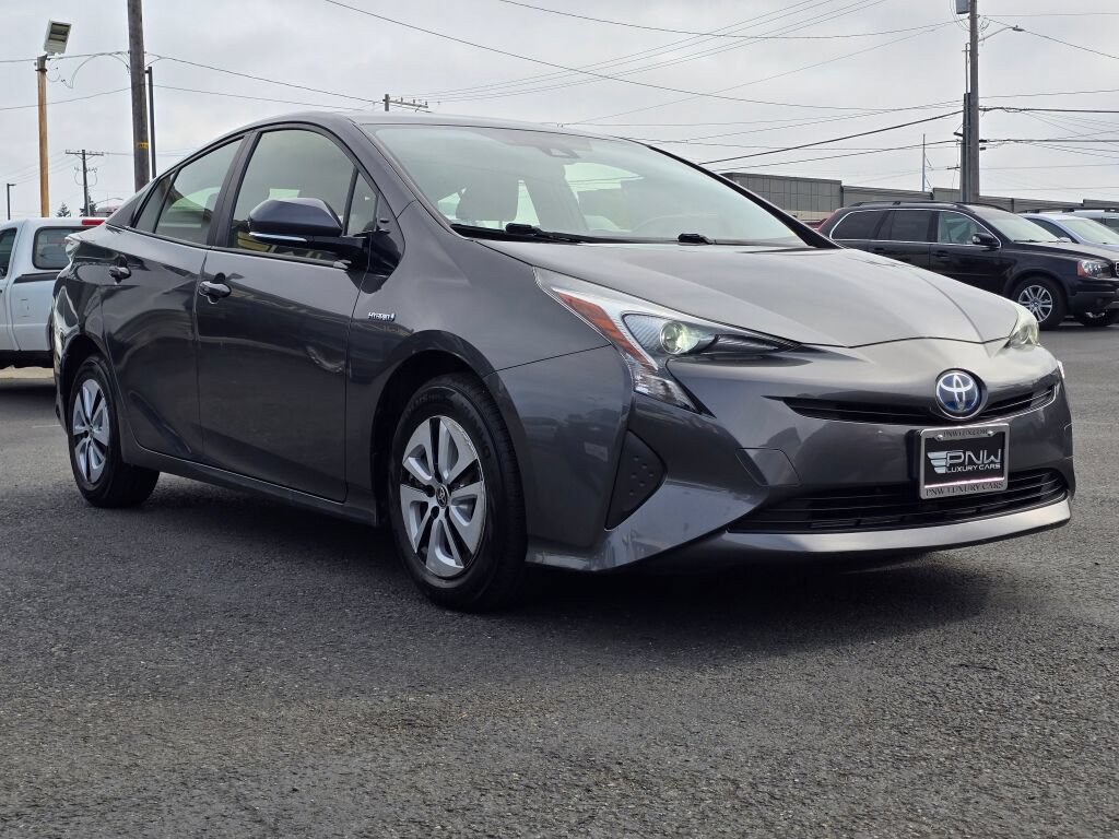 Used 2017 Toyota Prius Two FWD image 4