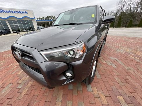 Used 2022 Toyota 4Runner SR5 image 28