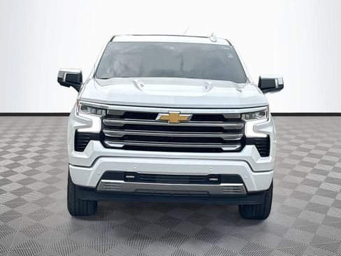 Used 2023 Chevrolet Silverado 1500 High Country w/ High Country Premium Package AWD/4WD image 2