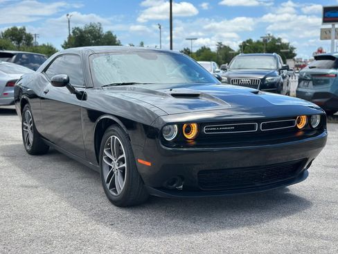 Used 2019 Dodge Challenger SXT AWD/4WD image 4