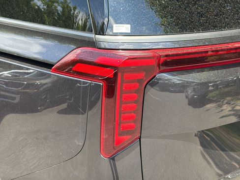 New 2026 Kia Carnival SX Prestige FWD image 18