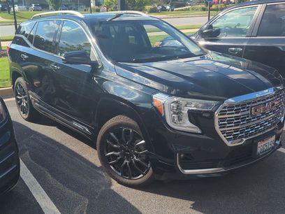Used 2023 GMC Terrain Denali w/ Black Diamond Edition