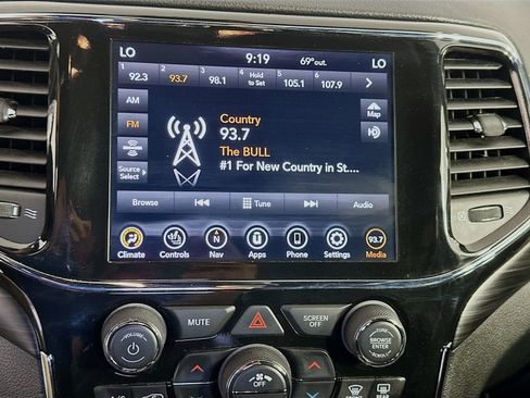 Used 2022 Jeep Grand Cherokee Laredo X AWD/4WD image 15