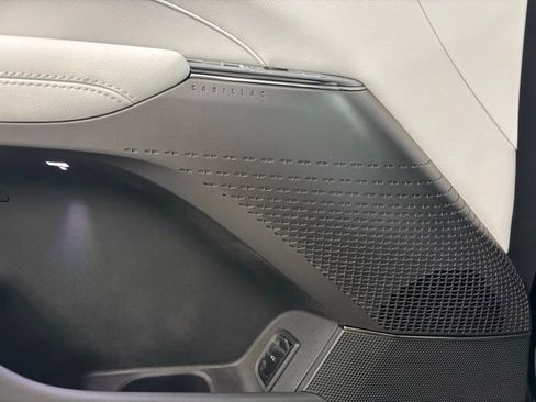 New 2025 Cadillac Lyriq Luxury image 10