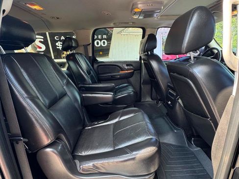 Used 2007 GMC Yukon XL SLT w/ SLT Preferred Equipment Group AWD/4WD image 24