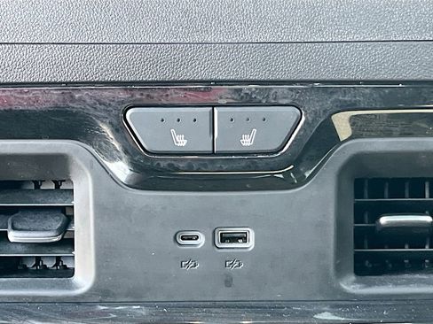 Used 2024 Chevrolet Silverado 1500 ZR2 w/ Technology Package image 28