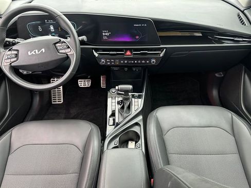 Used 2024 Kia Niro EX Touring image 22