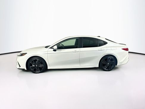Used 2026 Toyota Camry XSE AWD/4WD image 4