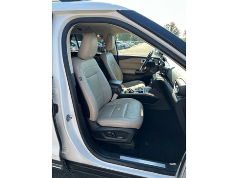 Used 2020 Ford Explorer Limited image 24