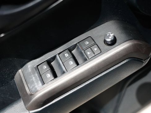 Used 2016 Toyota Tacoma SR5 w/ Towing Package RWD image 37