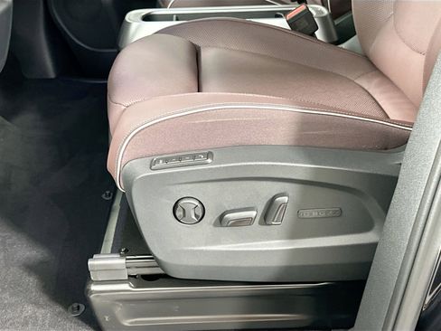 New 2025 Volkswagen ID. Buzz Pro S image 20