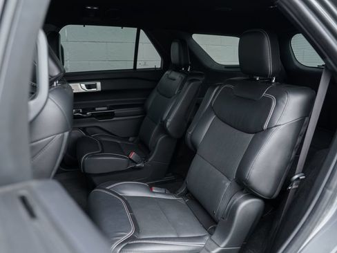 Used 2022 Ford Explorer ST w/ Equipment Group 401A AWD/4WD image 18