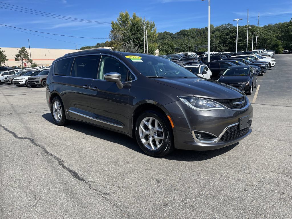 Certified 2019 Chrysler Pacifica Limited FWD image 6