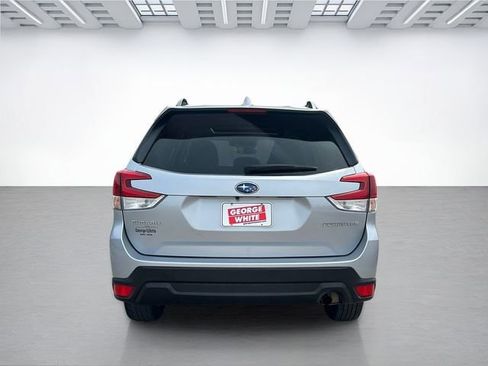 Used 2021 Subaru Forester Premium AWD/4WD image 5