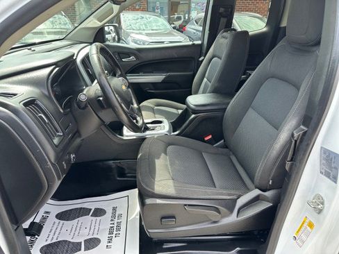 Used 2022 Chevrolet Colorado LT w/ Fleet Safety Package RWD image 18