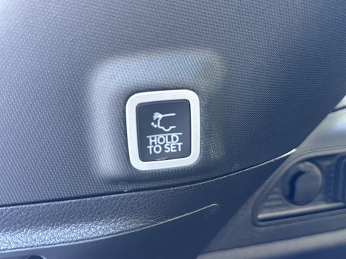 New 2025 Jeep Grand Cherokee Limited w/ Black Appearance Package image 24