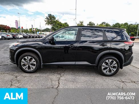 Used 2023 Nissan Rogue SV image 10